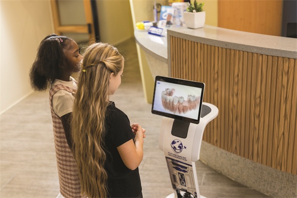 Future Smiles, Future Tech